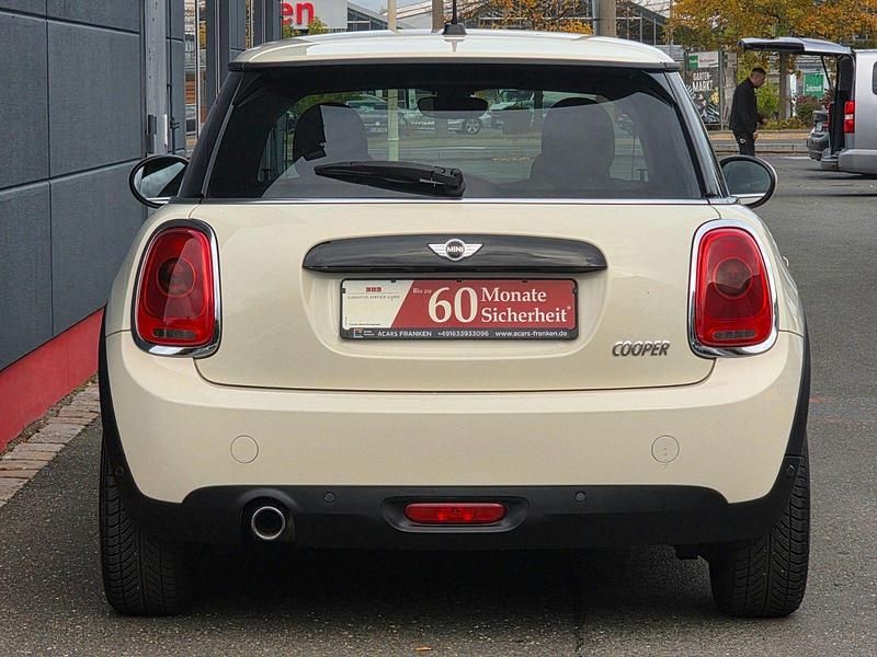 Gebraucht Mini Cooper Coupé 136 PS (100 kW) 2015 Weiß Coupé