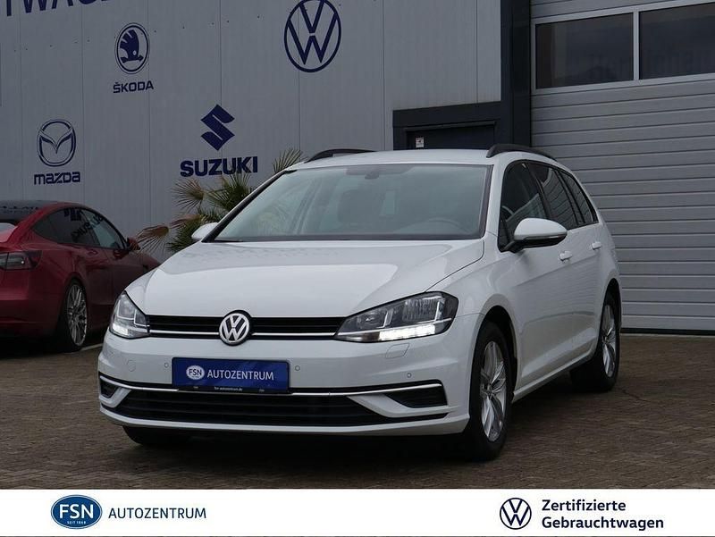 Weiß Gebraucht 2020 VW Golf VII Comfortline Kombi | 20.980 € (Fairer Preis) - Bild 1/4