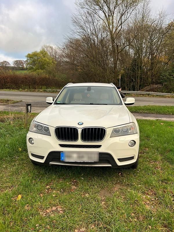 Weiß Gebraucht 2011 BMW X3 SUV | 8.690 € (Fairer Preis) - Bild 1/4