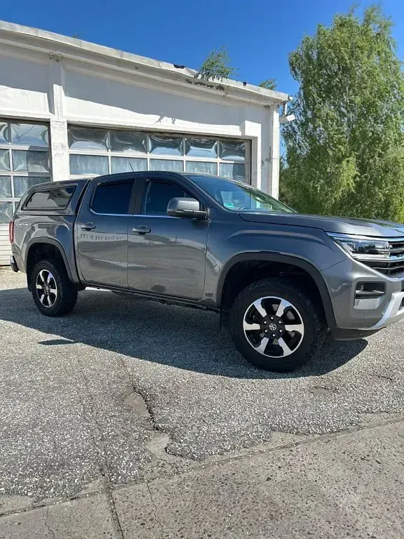 Gebraucht VW Amarok Style 241 PS (177 kW) 2024 Grau Pickup