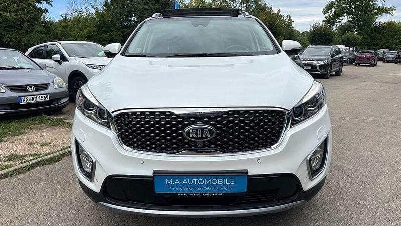 Weiß Gebraucht 2015 Kia Sorento Platinum Edition SUV | 17.900 € (Fairer Preis) - Bild 1/4