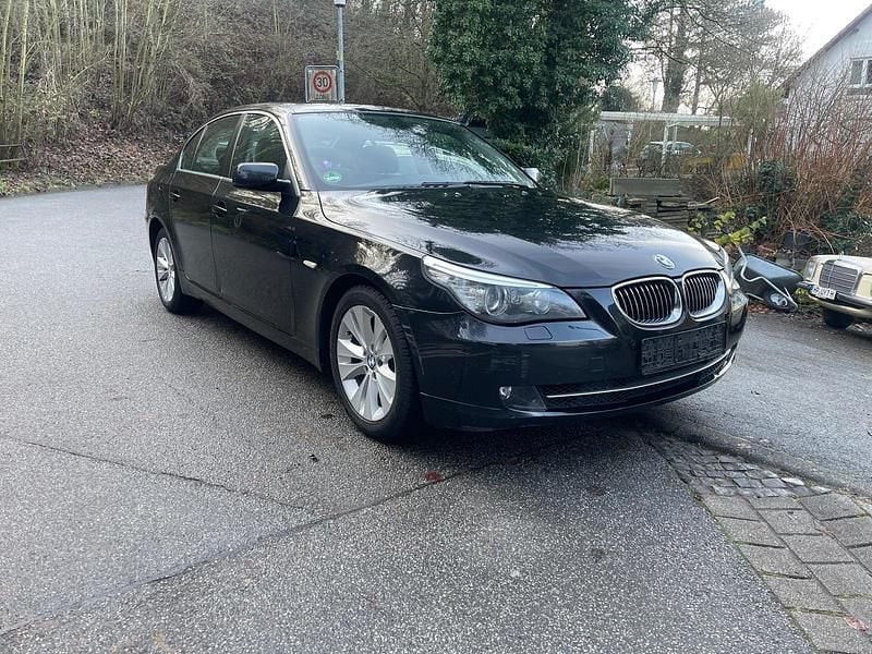 Schwarz Gebraucht 2008 BMW 523 Limousine | 4.900 € (Etwas zu teuer) - Bild 1/4