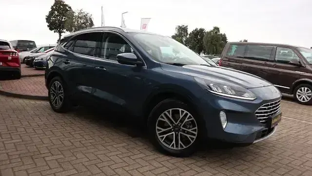 Gebraucht Ford Kuga Titanium 152 PS (111 kW) 2020 Blau SUV