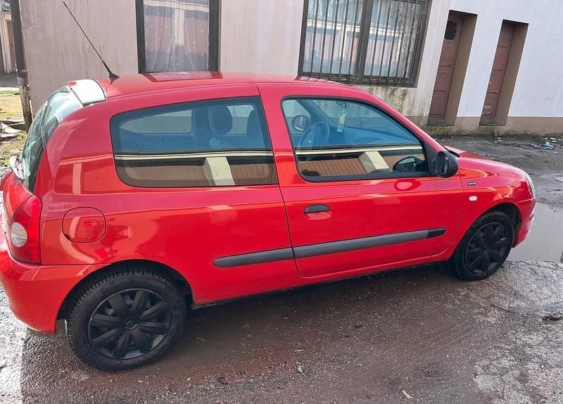 Gebraucht Renault Clio IV 105 PS (77 kW) 2012 Rot Kleinwagen