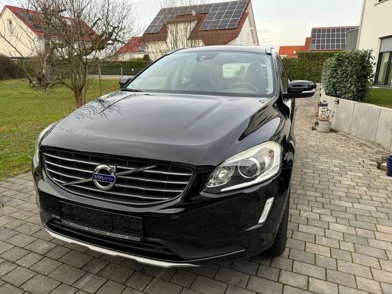 Onyx black / metallic Gebraucht 2016 Volvo XC60 Summum SUV | 17.950 € (Fairer Preis) - Bild 1/4