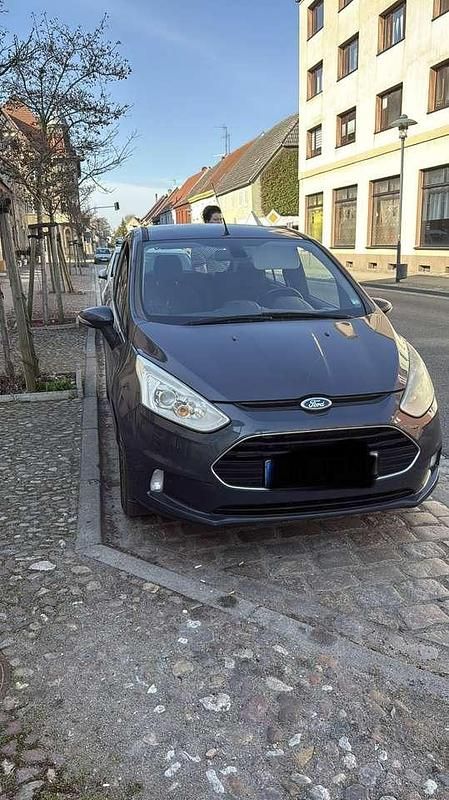 Gebraucht Ford B-MAX Titanium 101 PS (74 kW) 2013 Van / Kleinbus