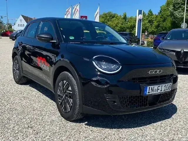 Gebraucht Fiat 600 136 PS (100 kW) 2025 Schwarz SUV