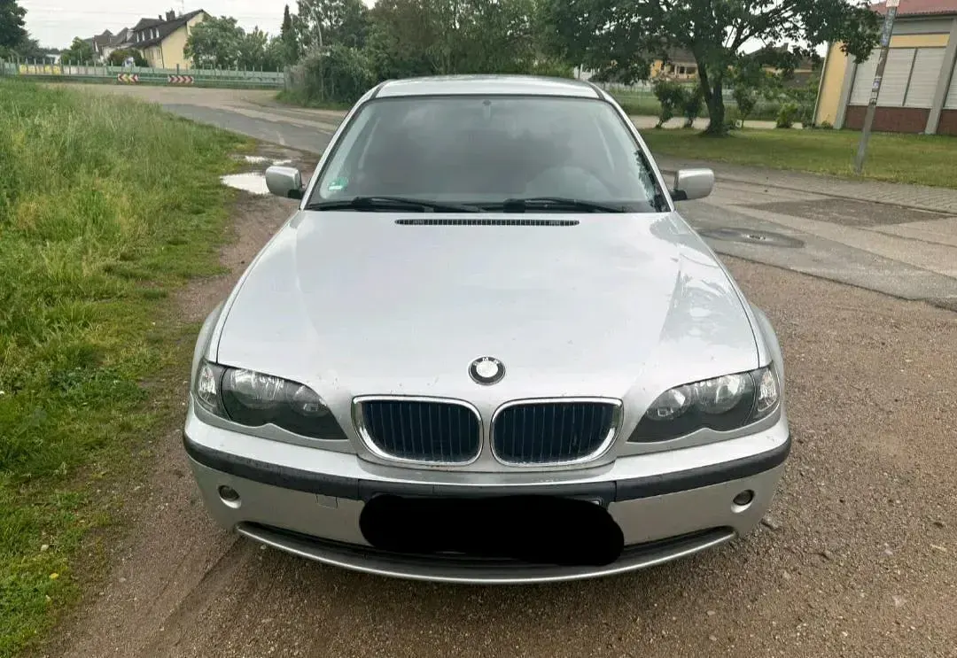 Brugt BMW 318 143 HK (105 kW) 2001 Sølv Sedan
