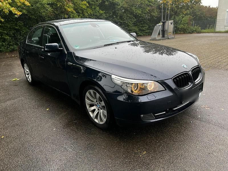 Blau Gebraucht 2008 BMW 523 Limousine | 7.557 € (Fairer Preis) - Bild 1/4