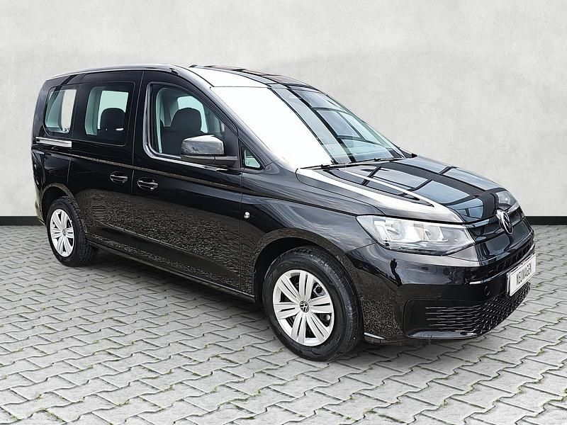 Neu VW Caddy Basis 116 PS (85 kW) 2025 Deep black perleffekt Van / Kleinbus