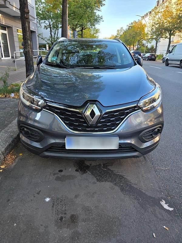 Blau Gebraucht 2021 Renault Kadjar Business SUV | 13.000 € (Guter Preis) - Bild 1/4