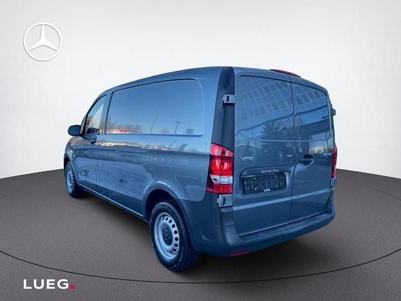Gebraucht Mercedes Vito 136 PS (100 kW) 2021 Selenitgrau metallic Van