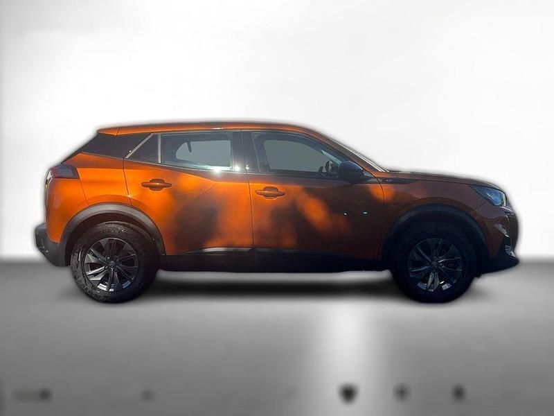 Gebraucht Peugeot e-2008 Active 100 kW (136 PS) 2022 Orange metallic SUV