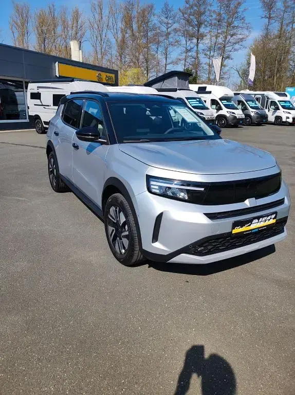 Neu Opel Frontera 145 PS (106 kW) 2026 Grau SUV