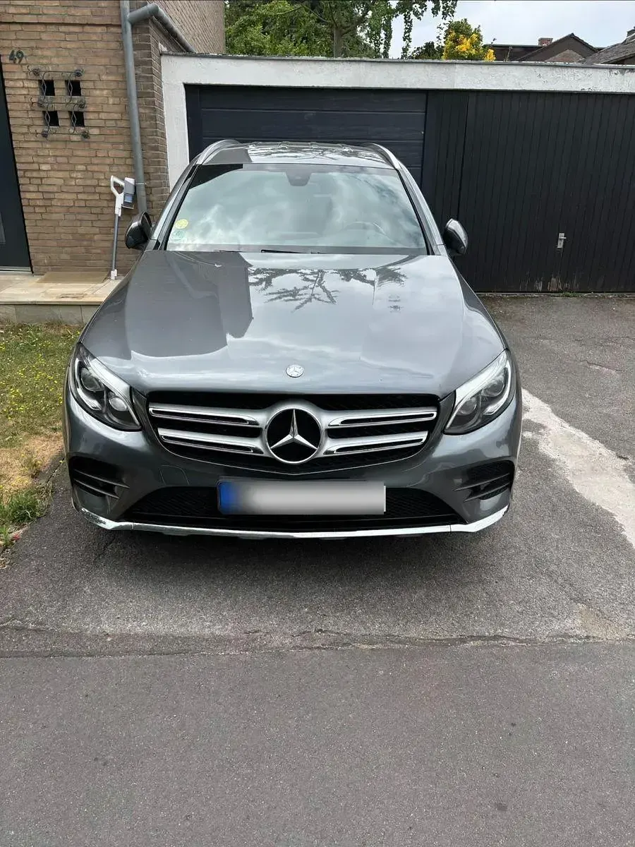 Gebraucht Mercedes GLC220 AMG line 170 PS (125 kW) 2015 Grau SUV