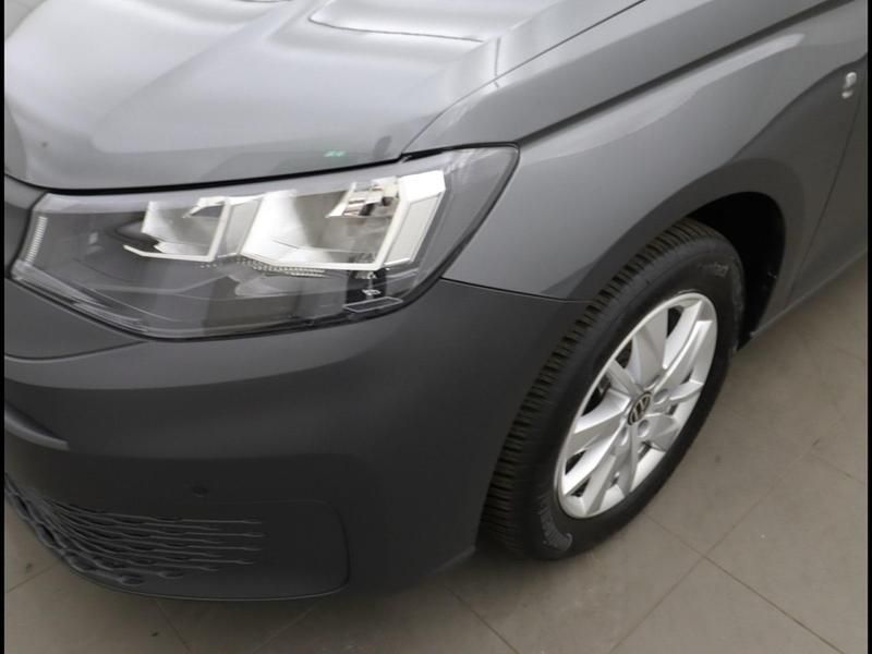 Gebraucht VW Caddy Basis 102 PS (75 kW) 2024 Indiumgrau (grey), metallic Van / Kleinbus