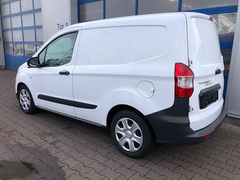 Gebraucht Ford Transit Trend 101 PS (74 kW) 2023 Weiß Limousine