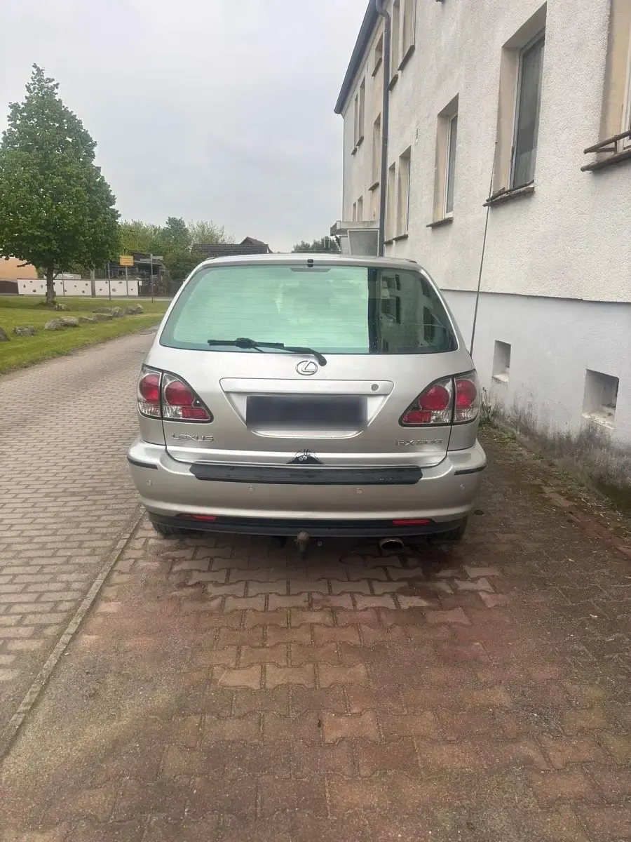 Gebraucht Lexus RX300 201 PS (147 kW) 2002 Silber SUV