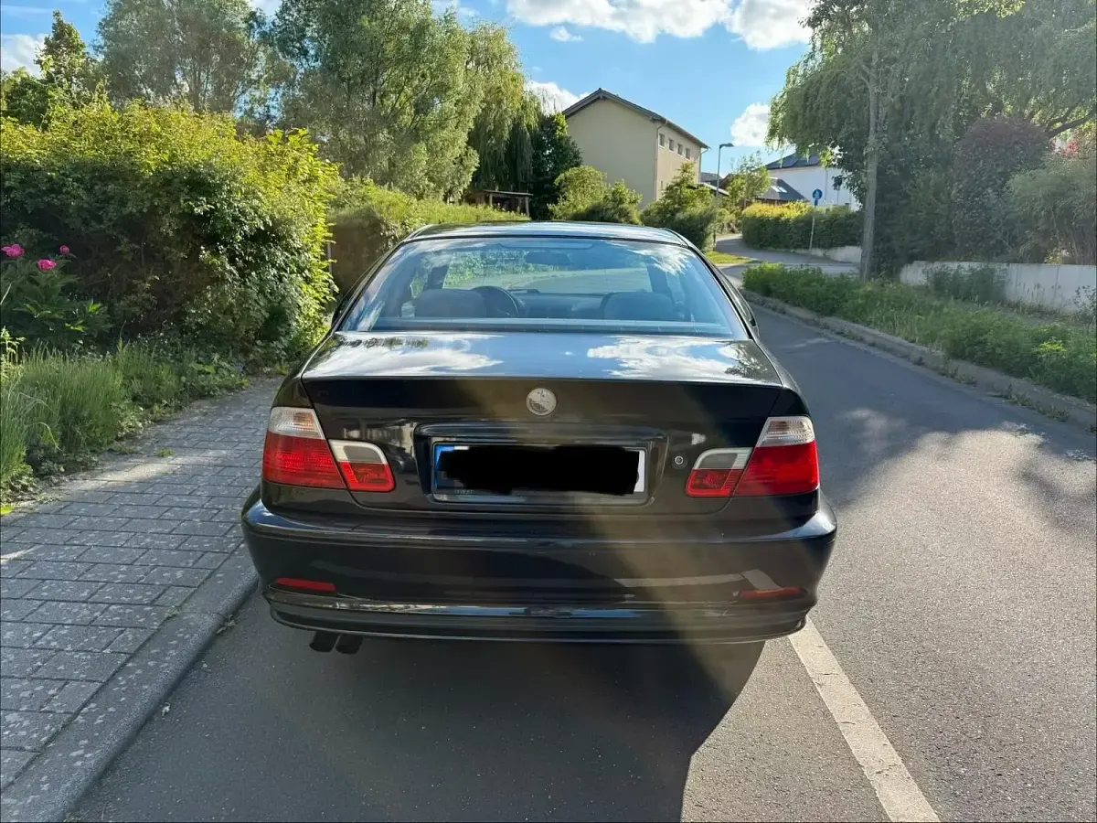 Occasion BMW 320 Basis 150 ch (110 kW) 2000 Noir Coupé