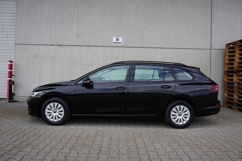 Nowe VW Golf VIII 116 KM (85 kW) 2025 Czarny Kombi