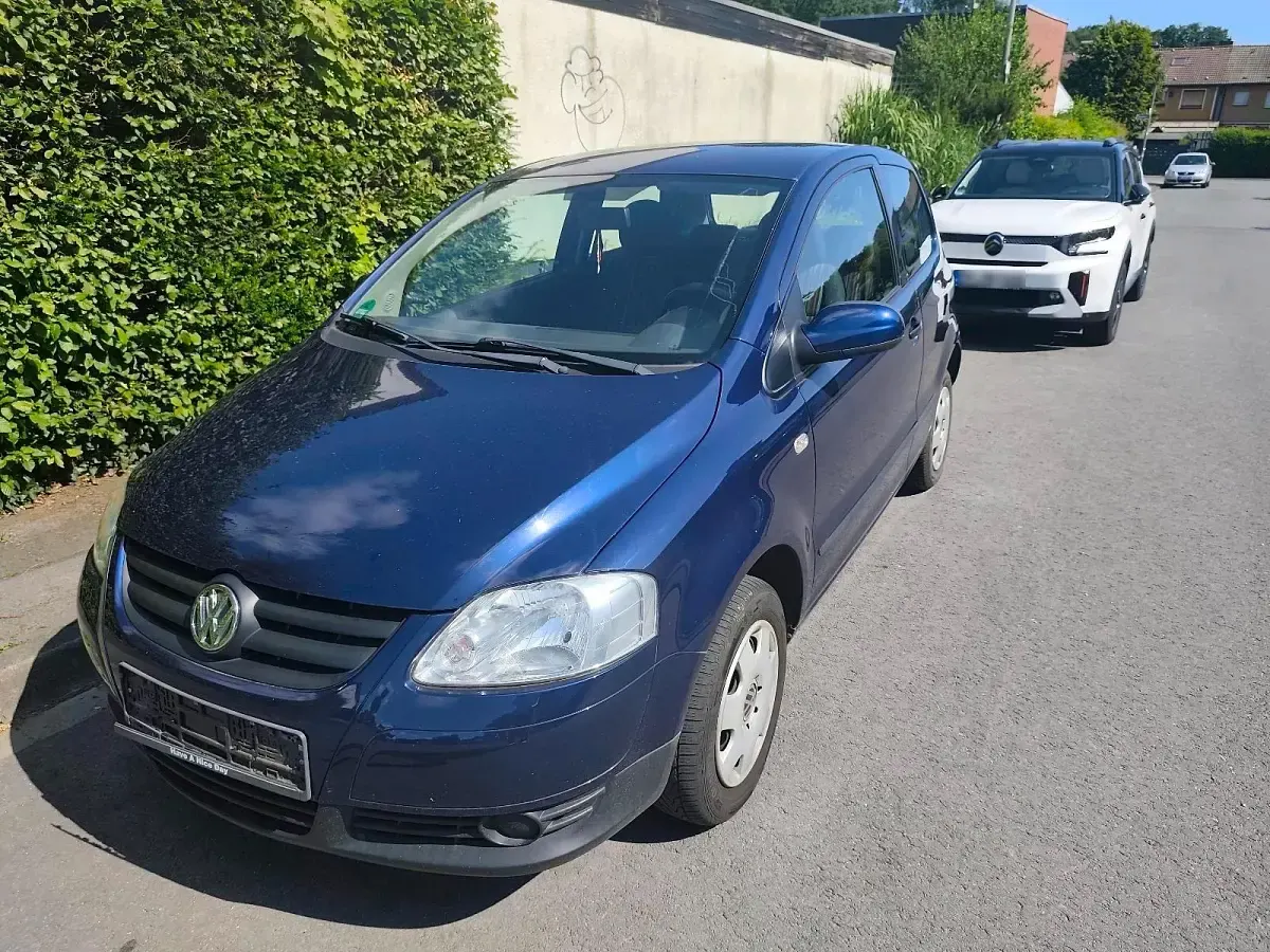 Gebraucht VW Fox 60 PS (44 kW) 2004 Blau Kleinwagen