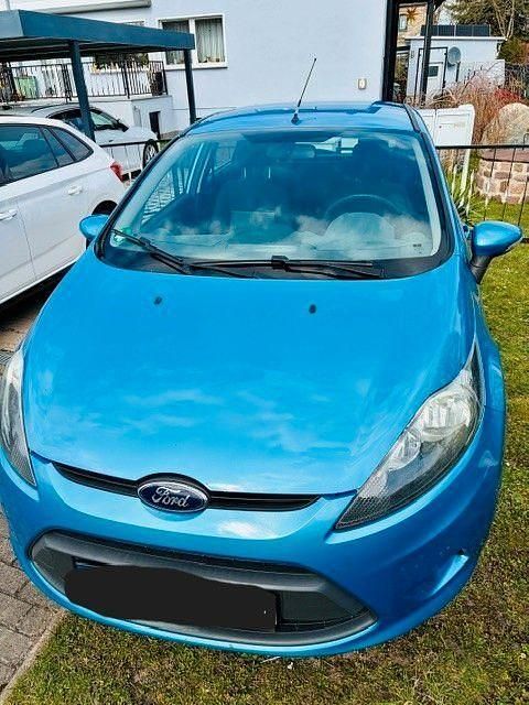 Gebraucht Ford Fiesta 71 PS (52 kW) 2011 Blau Kleinwagen