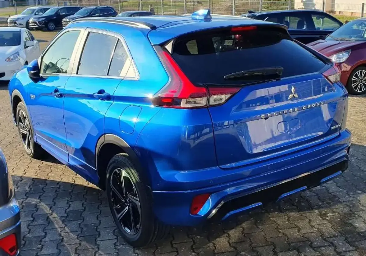 Gebraucht Mitsubishi Eclipse Cross Select 188 PS (138 kW) 2024 Laserblau SUV