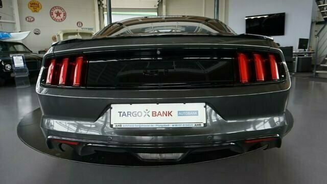 Gebraucht Ford Mustang GT 437 PS (321 kW) 2017 Grau metallic Coupé