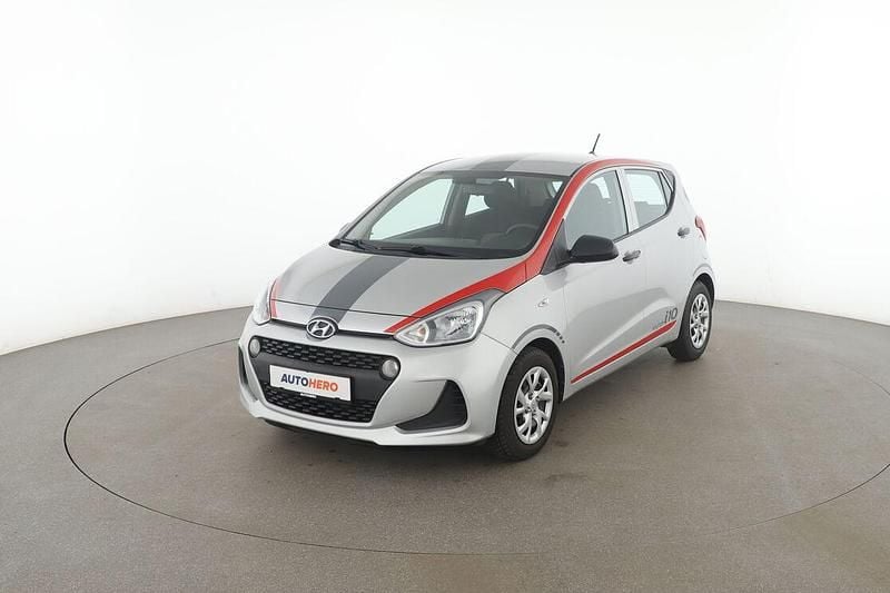 Grau Gebraucht 2018 Hyundai i10 Classic Kleinwagen | 7.920 € (Fairer Preis) - Bild 1/3
