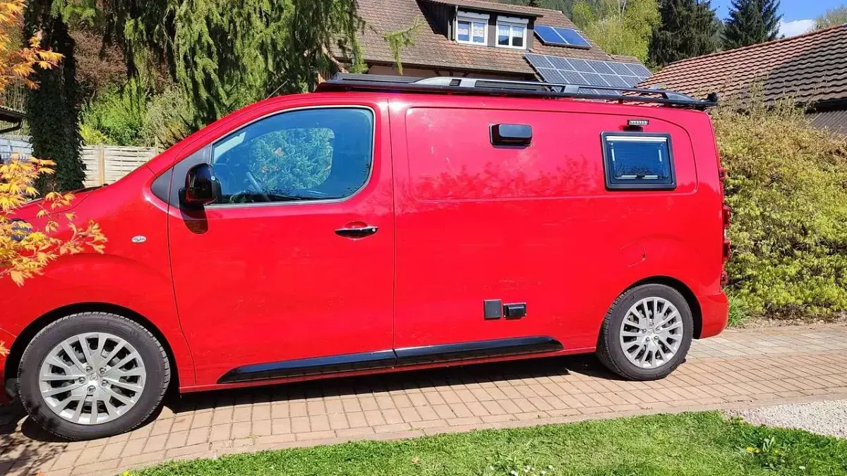 Gebraucht Opel Vivaro Edition 150 PS (110 kW) 2020 Rot Van / Kleinbus