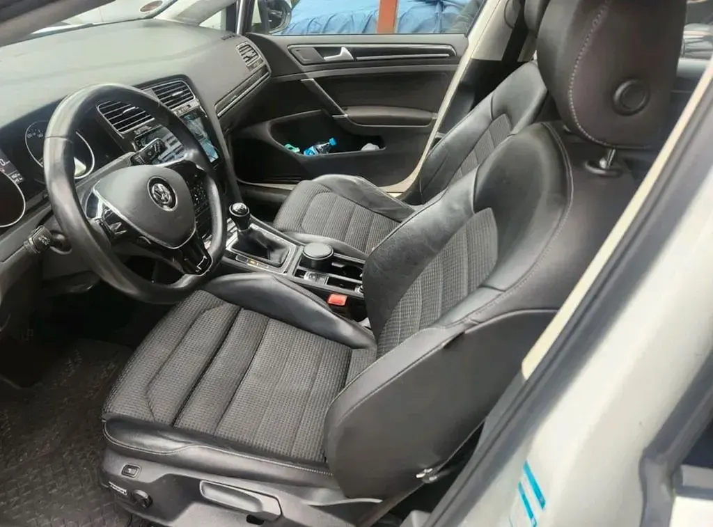 Gebraucht VW Golf VII 86 PS (63 kW) 2014 Weiß Limousine
