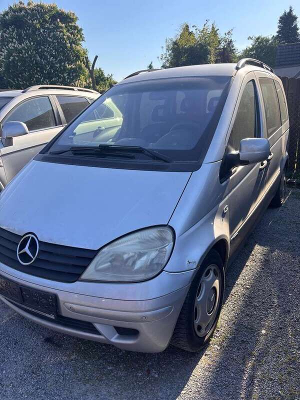 Silber Gebraucht 2004 Mercedes Vaneo Van / Kleinbus | 800 € (Fairer Preis) - Bild 1/4