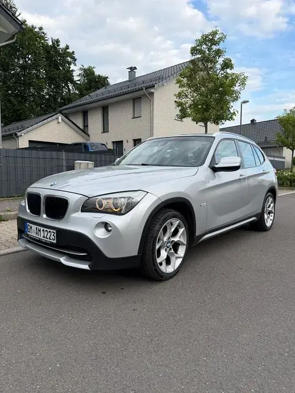 Gebraucht BMW X1 Sport Line 177 PS (130 kW) 2011 Silber SUV