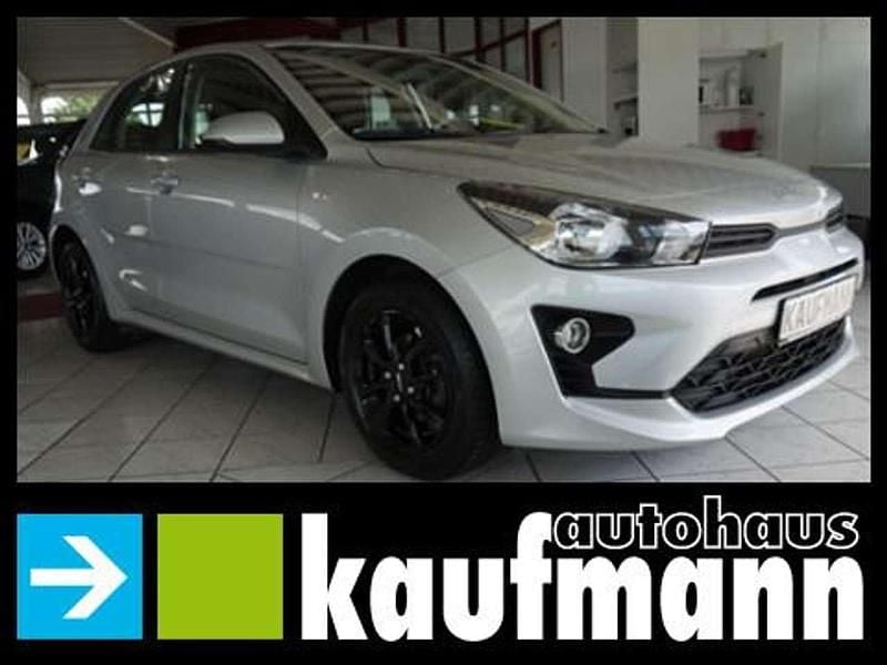 Seidensilber Gebraucht 2023 Kia Rio Edition 7 Kleinwagen | 13.490 € (Fairer Preis) - Bild 1/4