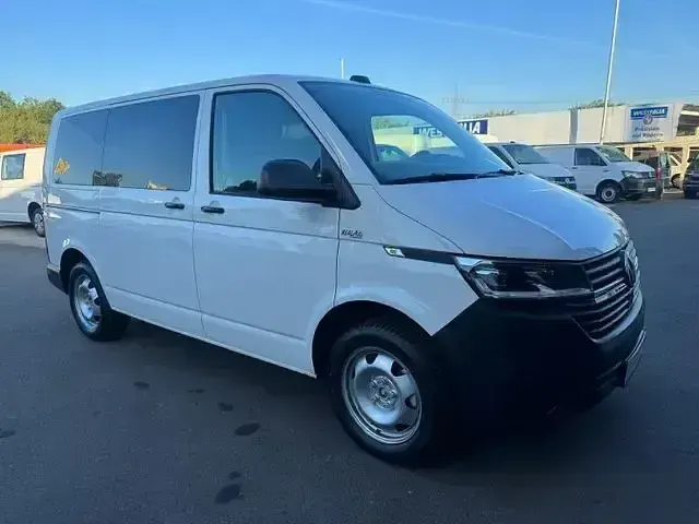 Gebraucht VW T6.1 150 PS (110 kW) 2020 Candyweiß Van