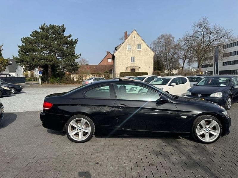 Gebraucht BMW 325 Shadowline 218 PS (160 kW) 2006 Schwarz Coupé