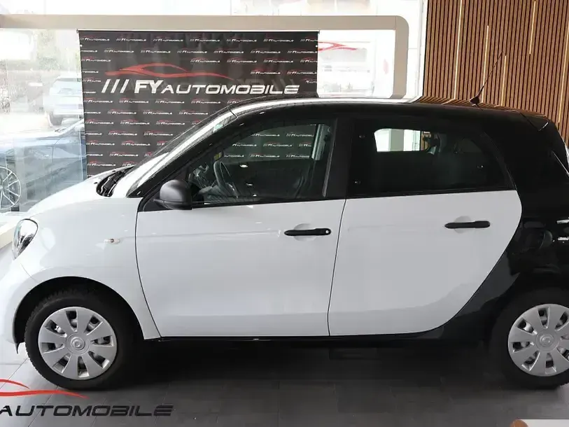 Usata Smart ForFour 90 CV (66 kW) 2019 Bianco Utilitaria
