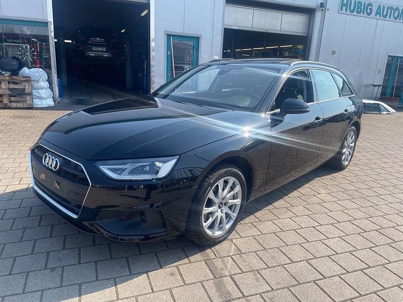 Gebraucht Audi A4 Sport 204 PS (150 kW) 2022 Schwarz Kombi