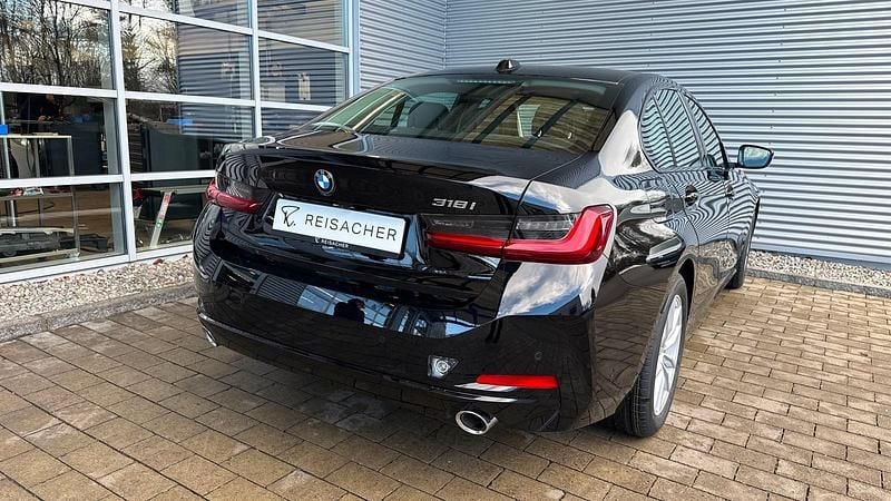 Neu BMW 318 Efficient Dynamics 156 PS (114 kW) 2026 Schwarz uni