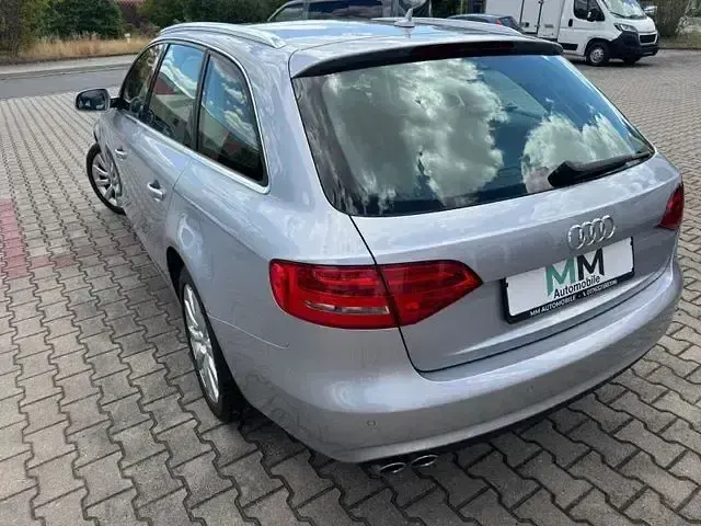 Gebraucht Audi A4 Comfort 190 PS (139 kW) 2015 Florettsilber Kombi