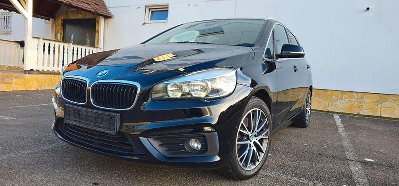 Schwarz Gebraucht 2014 BMW 218 Active Tourer Basis Van / Kleinbus | 8.200 € (Fairer Preis) - Bild 1/4