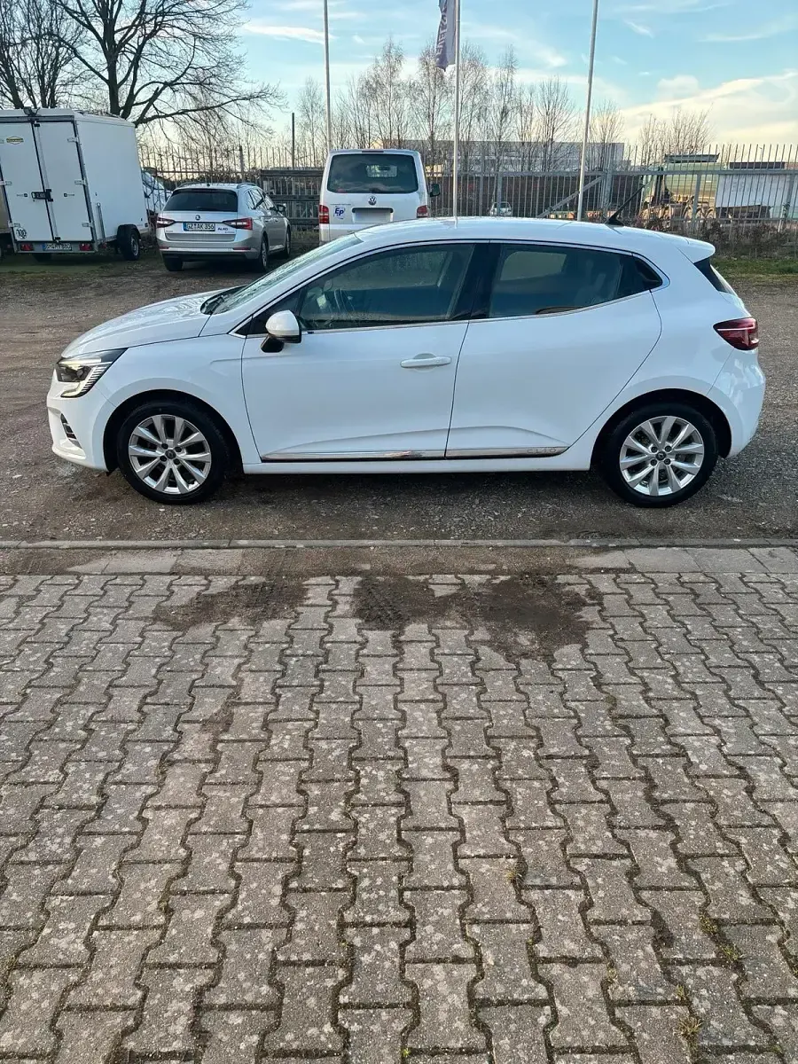 Gebraucht Renault Clio Intens 91 PS (66 kW) 2021 Weiß Kleinwagen