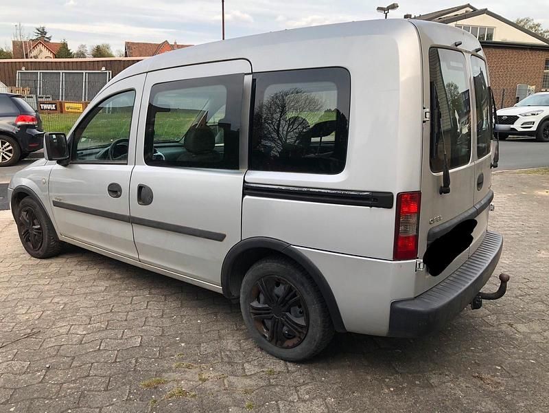 Second-hand Opel Combo 87 CP (63 kW) 2002 Gri Monovolum