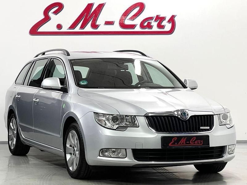 Gebraucht Skoda Superb GreenLine 105 PS (77 kW) 2013 Silber Kombi