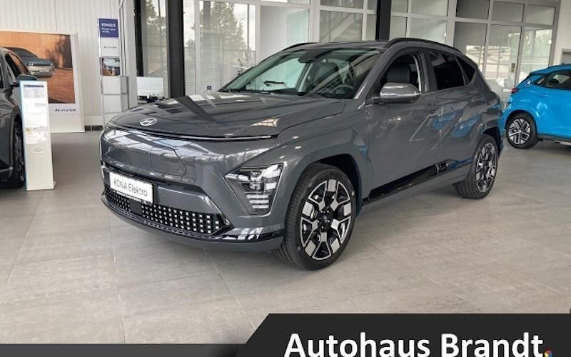 Grau Gebraucht 2023 Hyundai Kona Prime SUV | 37.990 € (Etwas zu teuer) - Bild 1/4