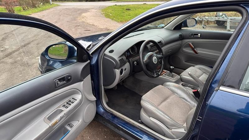 Gebraucht VW Passat Highline 136 PS (100 kW) 2004 Blau Kombi