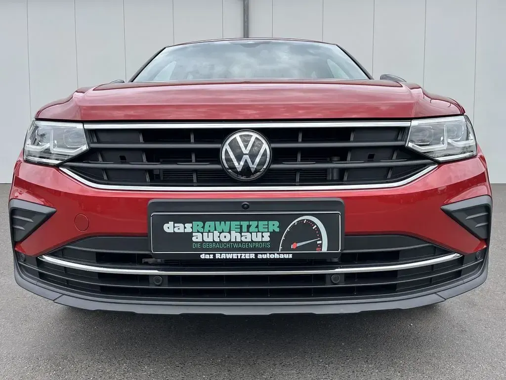 Gebraucht VW Tiguan Active 245 PS (180 kW) 2022 Rot SUV