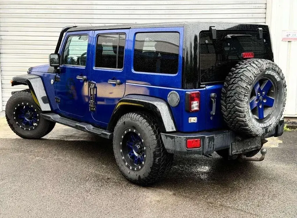 Gebraucht Jeep Wrangler Sahara 200 PS (147 kW) 2011 Blau SUV