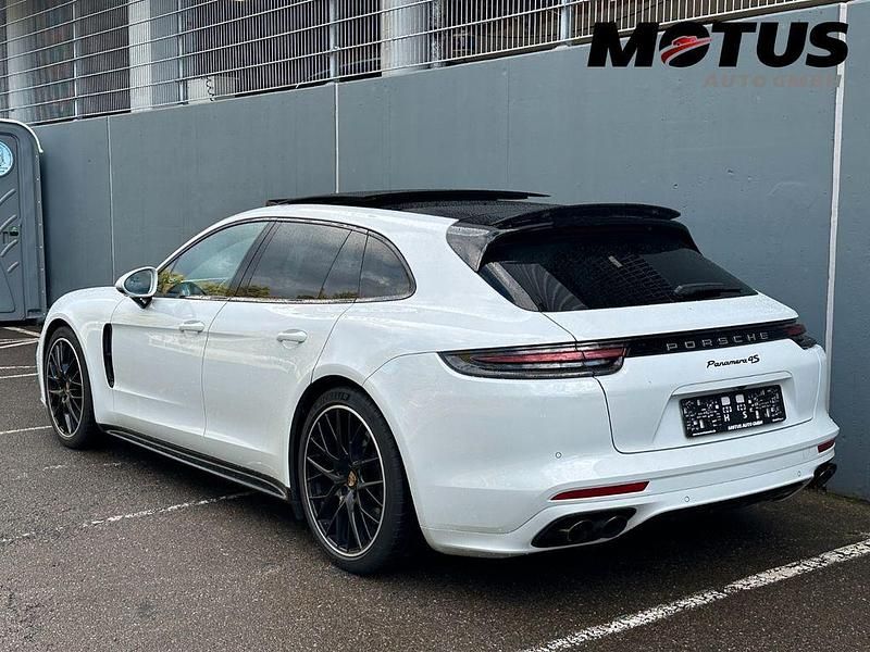 Gebraucht Porsche Panamera 441 PS (324 kW) 2018 Weiß Limousine