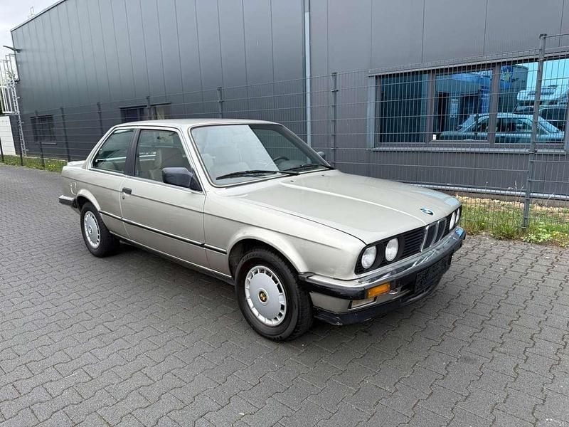 Gebraucht BMW 325 Basis 170 PS (125 kW) 1987 Bronzitbeige metallic Coupé